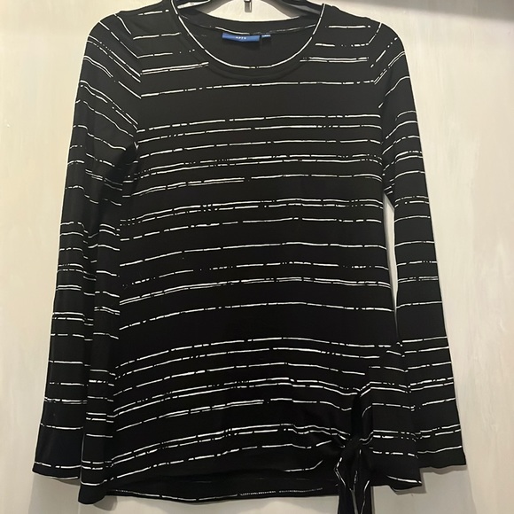 Apt. 9 Tops - Apt.9 knit top